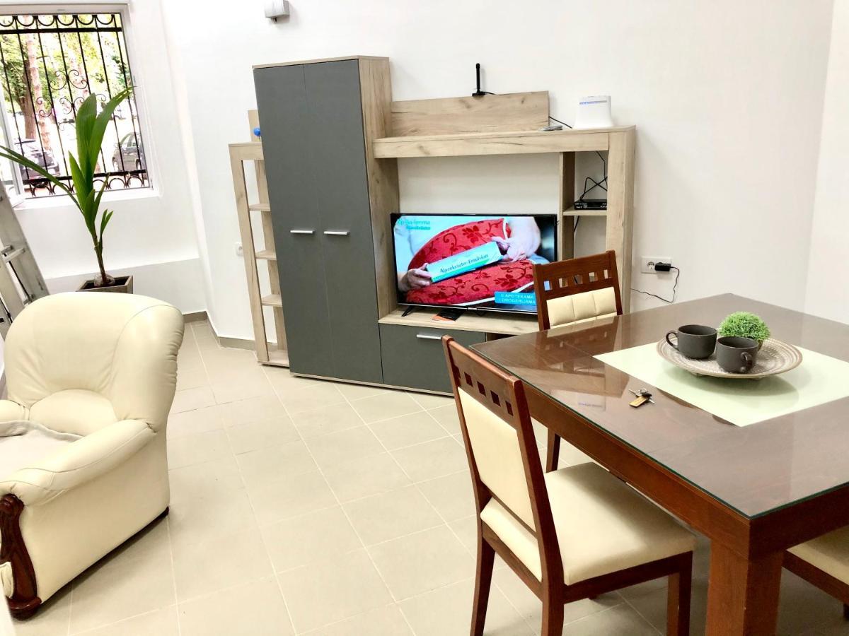 Apartment Tesla Панчево Екстер'єр фото
